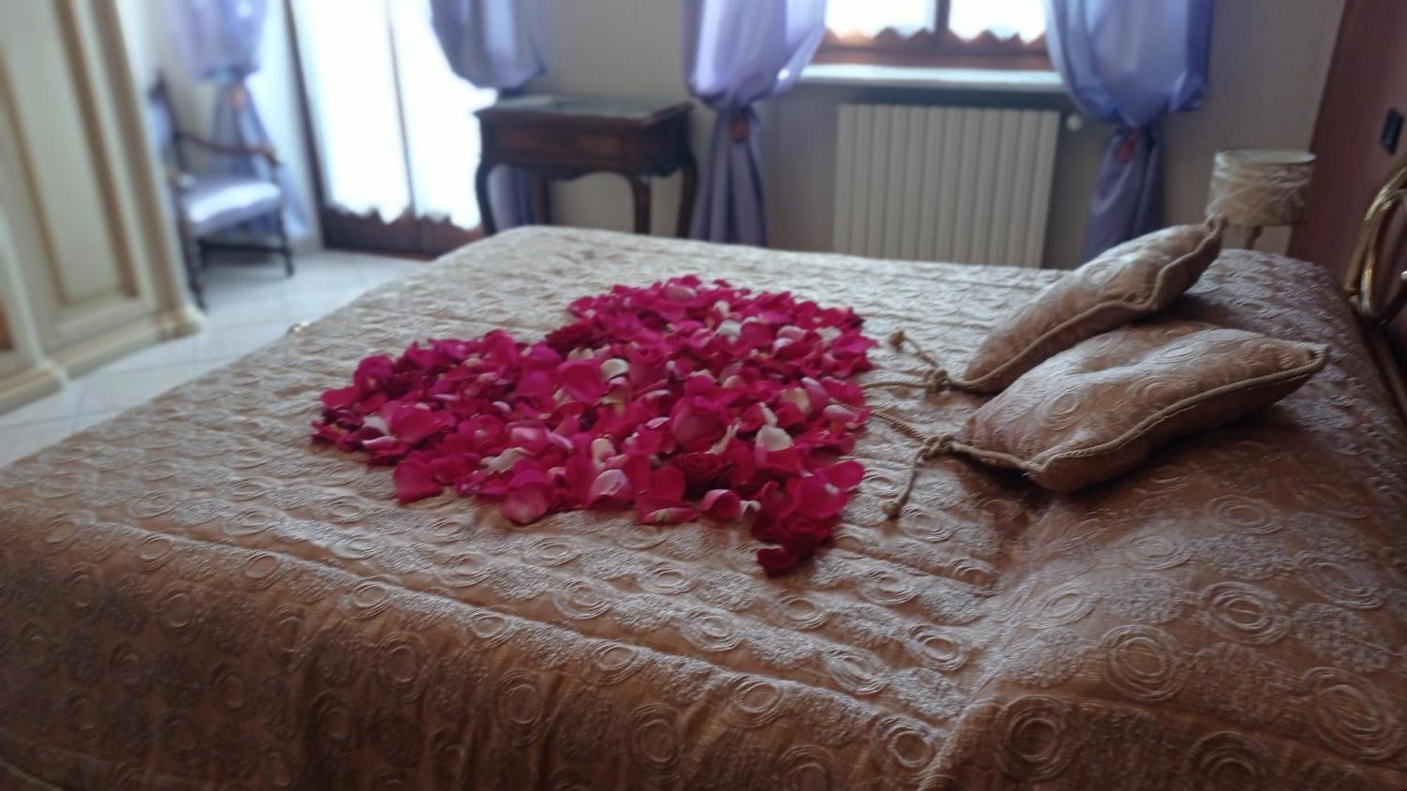 La Casa Dei Masue' Guest House Alba  Ngoại thất bức ảnh